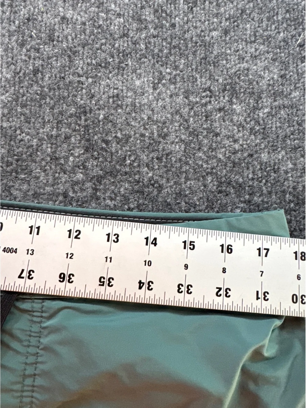 Vans Men’s Size 34 Green Drawstring Casual Shorts
